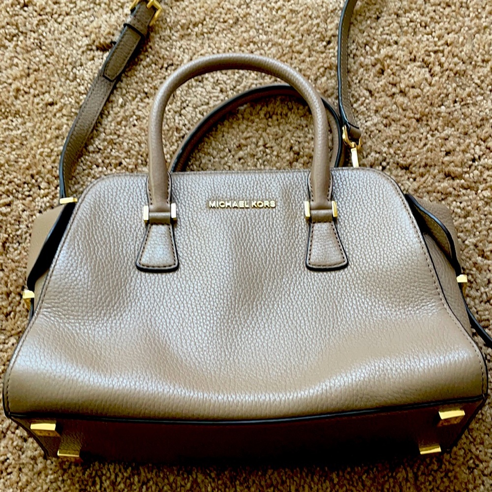 Mint condition Michael Kors Crossbody